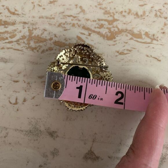 Green brooch  - Picture 2 of 8